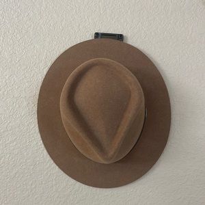 Kooringal small 100 percent wool hat